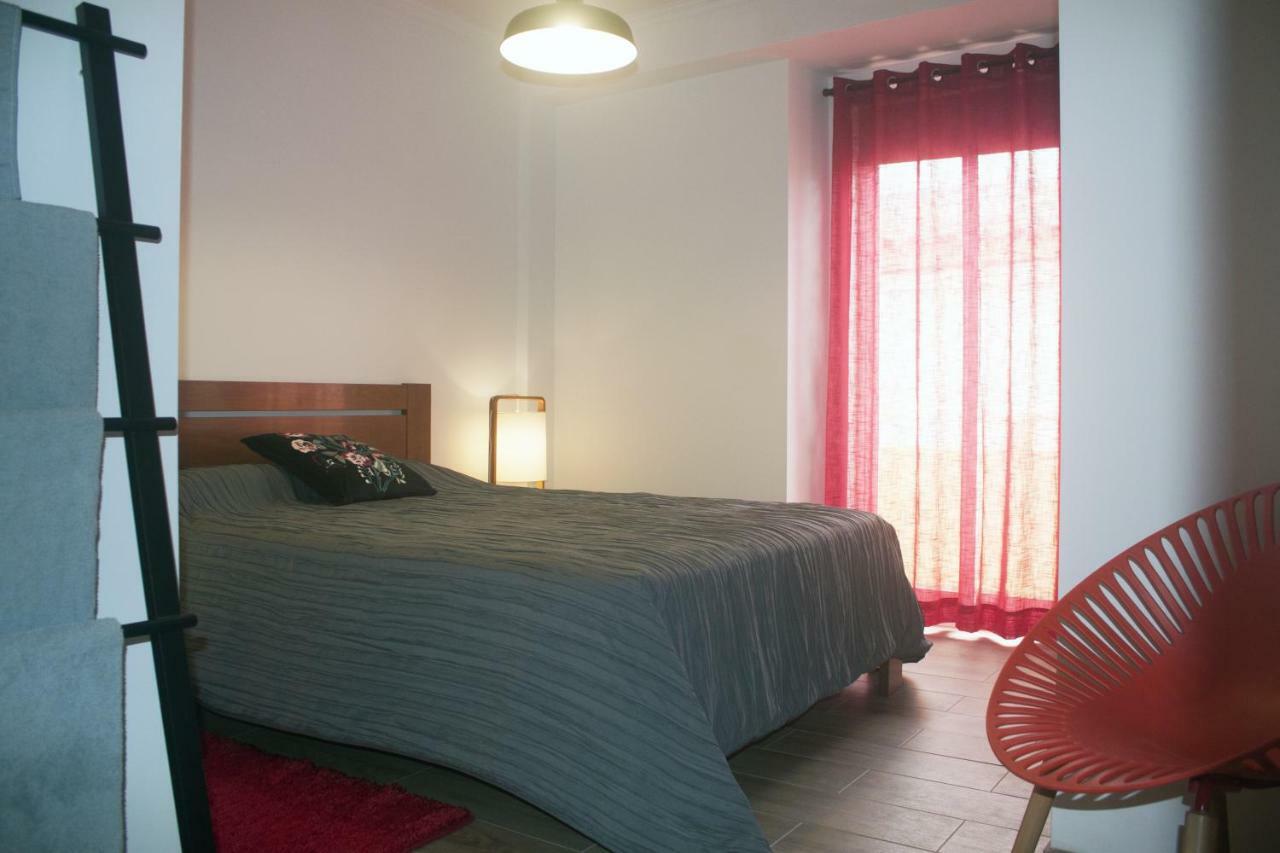 Friendly Peniche Apartment Luaran gambar